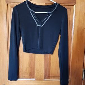 Medium long sleeve crop top